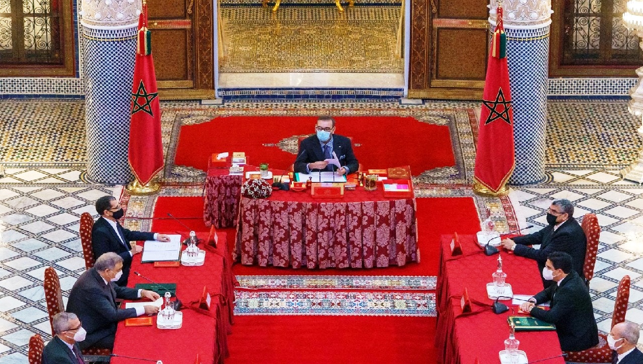 جلالة الملك يصادق في المجلس الوزاري على عدة مشاريع من بينها قانون إطار لتعميم التغطية الإجتماعية للمغاربة