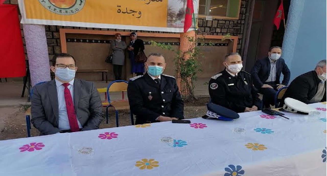 احتفاء باليوم الوطني للسلامة الطرقية: المديرية الإقليمية وجدة أنجاد وولاية أمن وجدة تعطيان الانطلاقة الرسمية للحملات التحسيسية‼ احتفاء باليوم الوطني للسلامة الطرقية: المديرية الإقليمية وجدة أنجاد وولاية أمن وجدة تعطيان الانطلاقة الرسمية للحملات التحسيسية‼