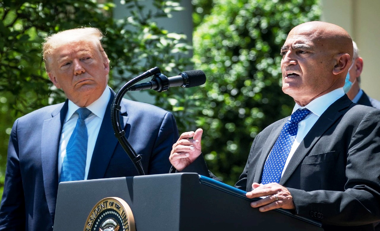 عاجل.. التحرش الجنسي يُطيحُ بالدكتور منصف السلاوي من رئاسة أكبر شركات الأدوية بأمريكا عاجل.. التحرش الجنسي يُطيحُ بالدكتور منصف السلاوي من رئاسة أكبر شركات الأدوية بأمريكا