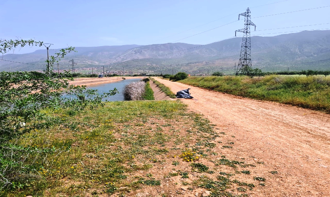 الوقاية المدنية تنتشل خمسيني جثته طفت على سطح القناة المائية أفورار بني عياط الوقاية المدنية تنتشل خمسيني جثته طفت على سطح القناة المائية أفورار بني عياط