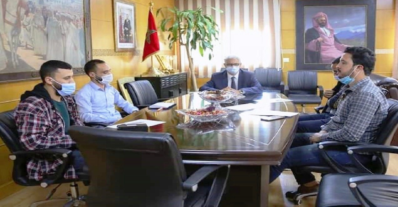 بطلب منها.. الدكتور نزار بركة يستقبل لجنة الحوار المنبثقة عن التنسيقية الوطنية للأساتذة الذين فرض عليهم التعاقد بطلب منها.. الدكتور نزار بركة يستقبل لجنة الحوار المنبثقة عن التنسيقية الوطنية للأساتذة الذين فرض عليهم التعاقد