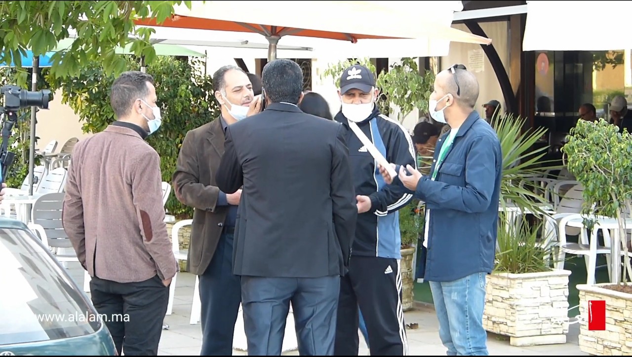 أرباب المقاهي والمطاعم يطالبون العثماني بالتجاوب مع مذكرتهم المطلبية