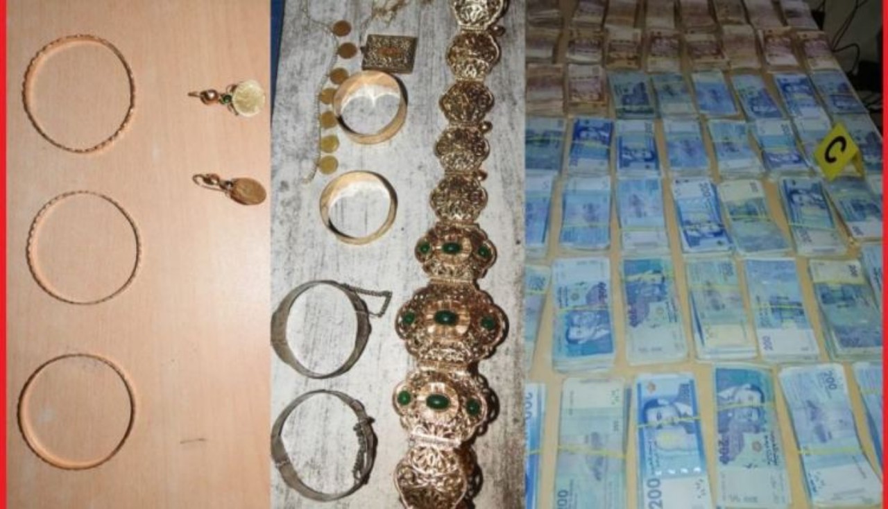 توقيف ثلاثة أشخاص من بينهم سيدة بتهمة سرقة أموال كبيرة ومجوهرات بأكادير توقيف ثلاثة أشخاص من بينهم سيدة بتهمة سرقة أموال كبيرة ومجوهرات بأكادير