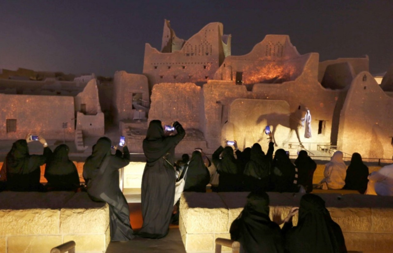 الإعلام السياحي العربي يعاني التهميش الإعلام السياحي العربي يعاني التهميش