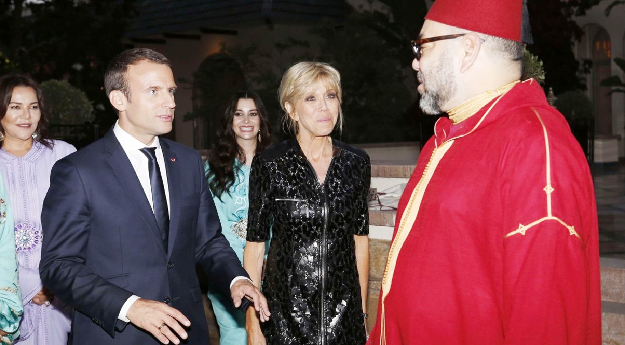 عاهل المغرب يهنئ رئيس فرنسا بمناسبة احتفال بلاده بعيدها الوطني