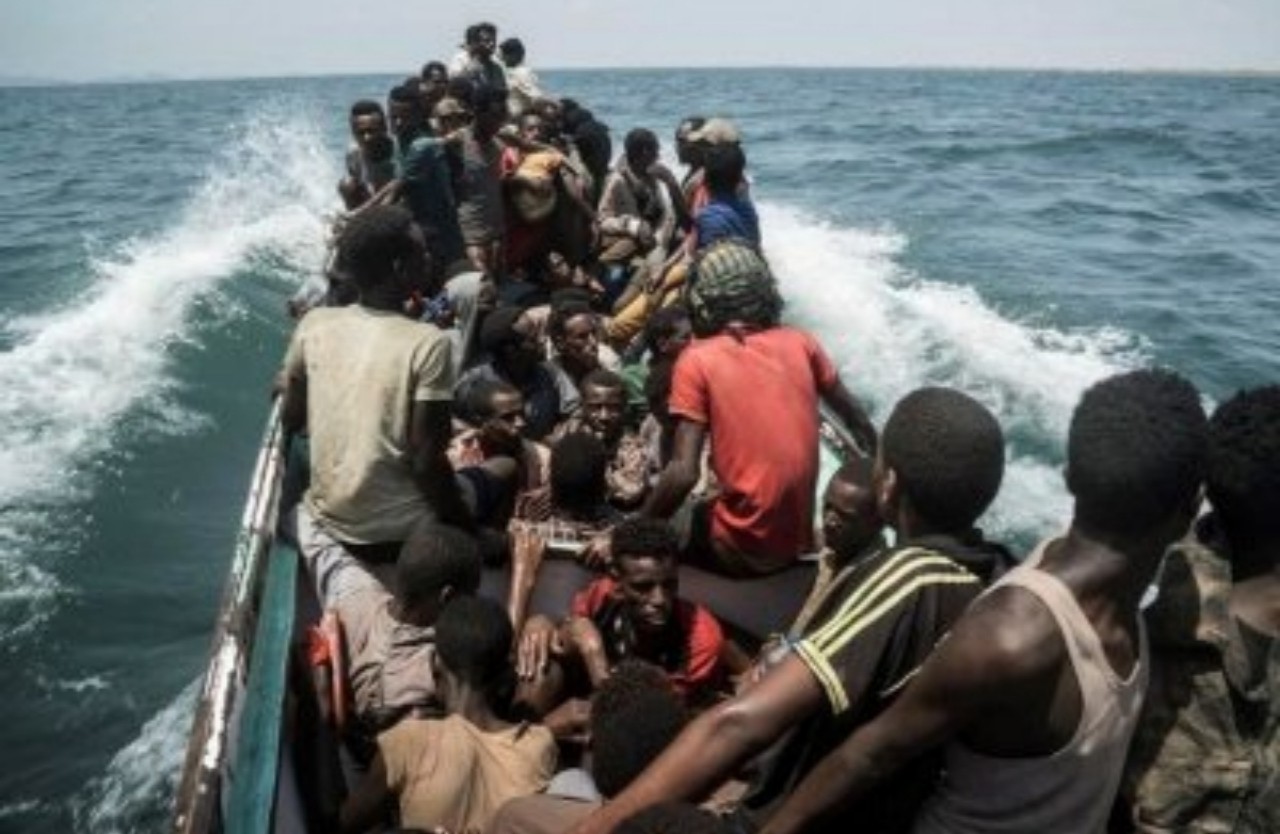 إنقاذ 129 مهاجرا سريا بعرض سواحل العيون وتوقيف 79 آخرون