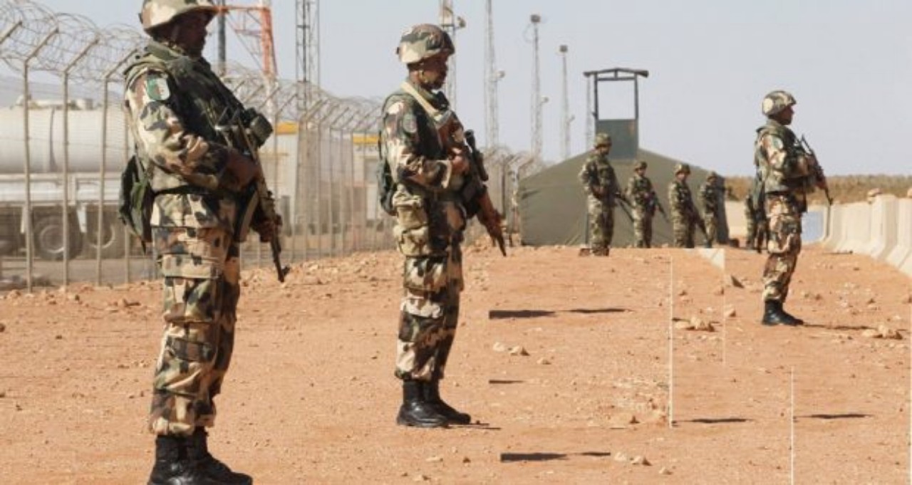 الجيش الجزائري يعدم  أحد سكان مخيمات تندوف وأسرة القتيل ترفض تسلم الجثة