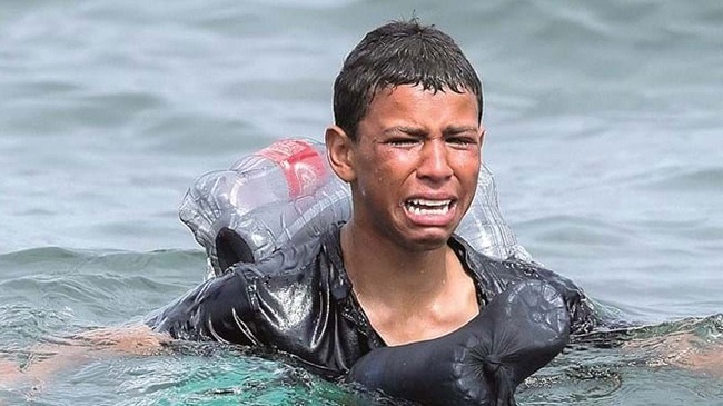 يأس "أشرف" وبكاؤه يتصدران صور العام يأس "أشرف" وبكاؤه يتصدران صور العام