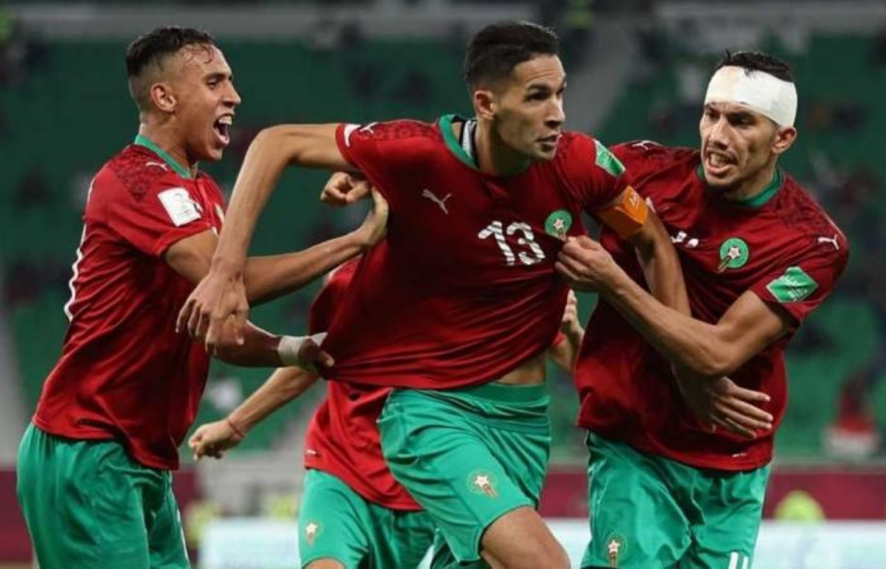 استدعاء ثلاثة لاعبين من المنتخب المحلي لخوض غمار كأس إفريقبا رفقة الأسود