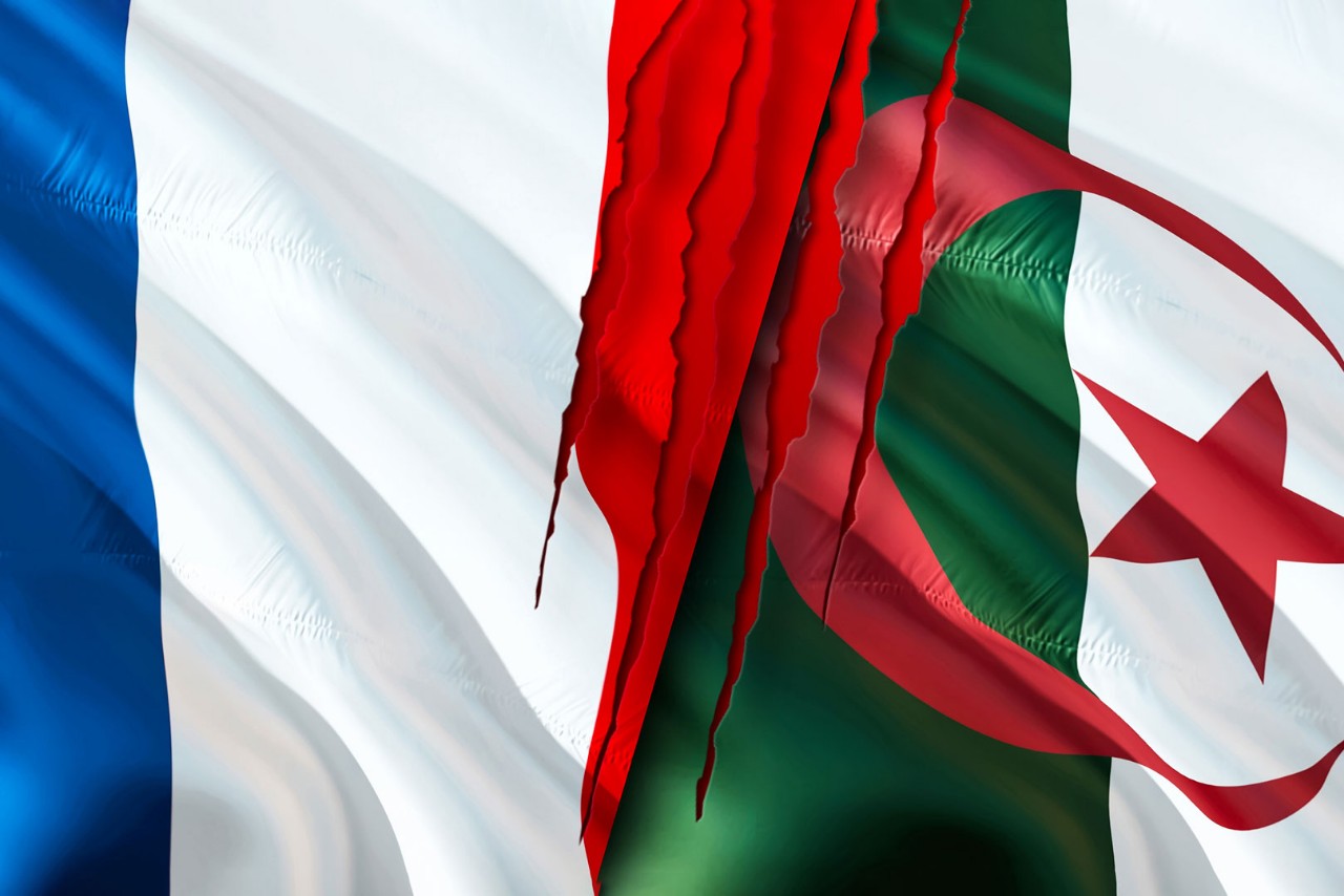 “لوموند” الفرنسية تسلط الضوء على اعتقالات المعارضين بالجزائر