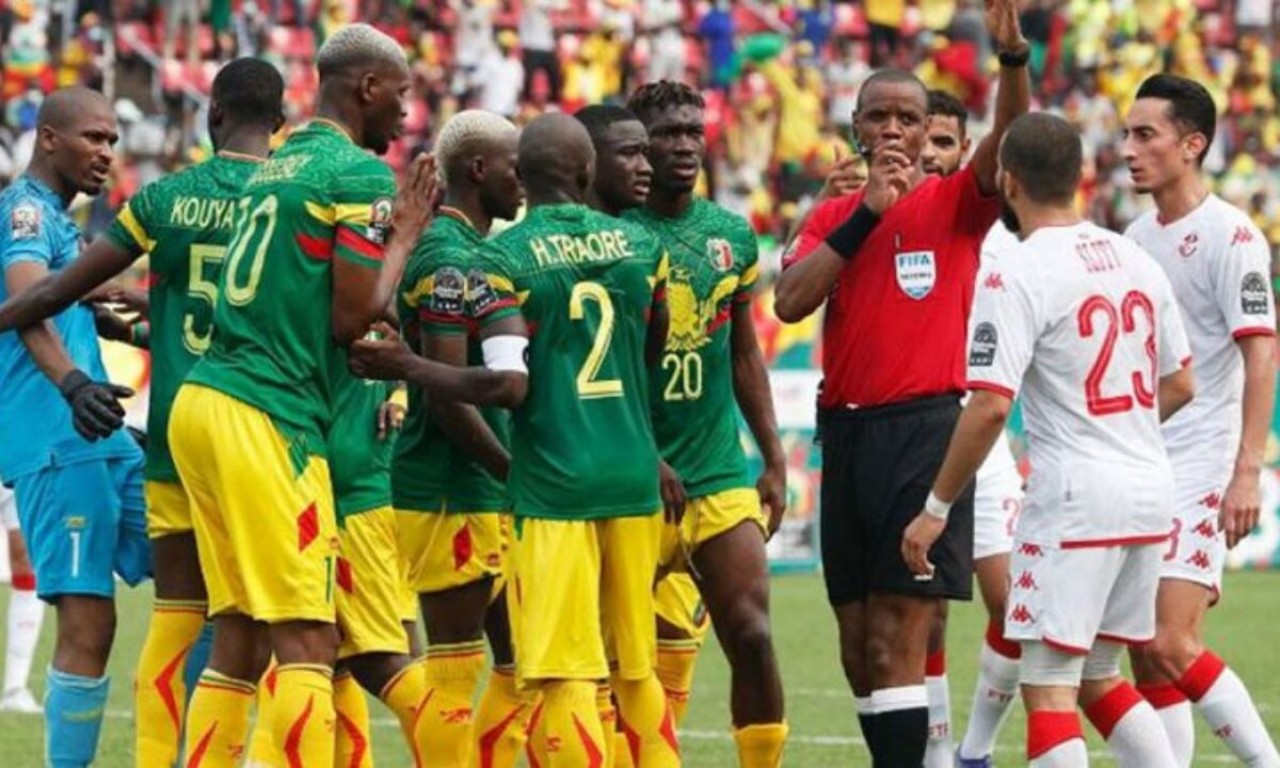 الكاف ينهي الجدل حول مباراة تونس ومالي بهذا القرار الكاف ينهي الجدل حول مباراة تونس ومالي بهذا القرار