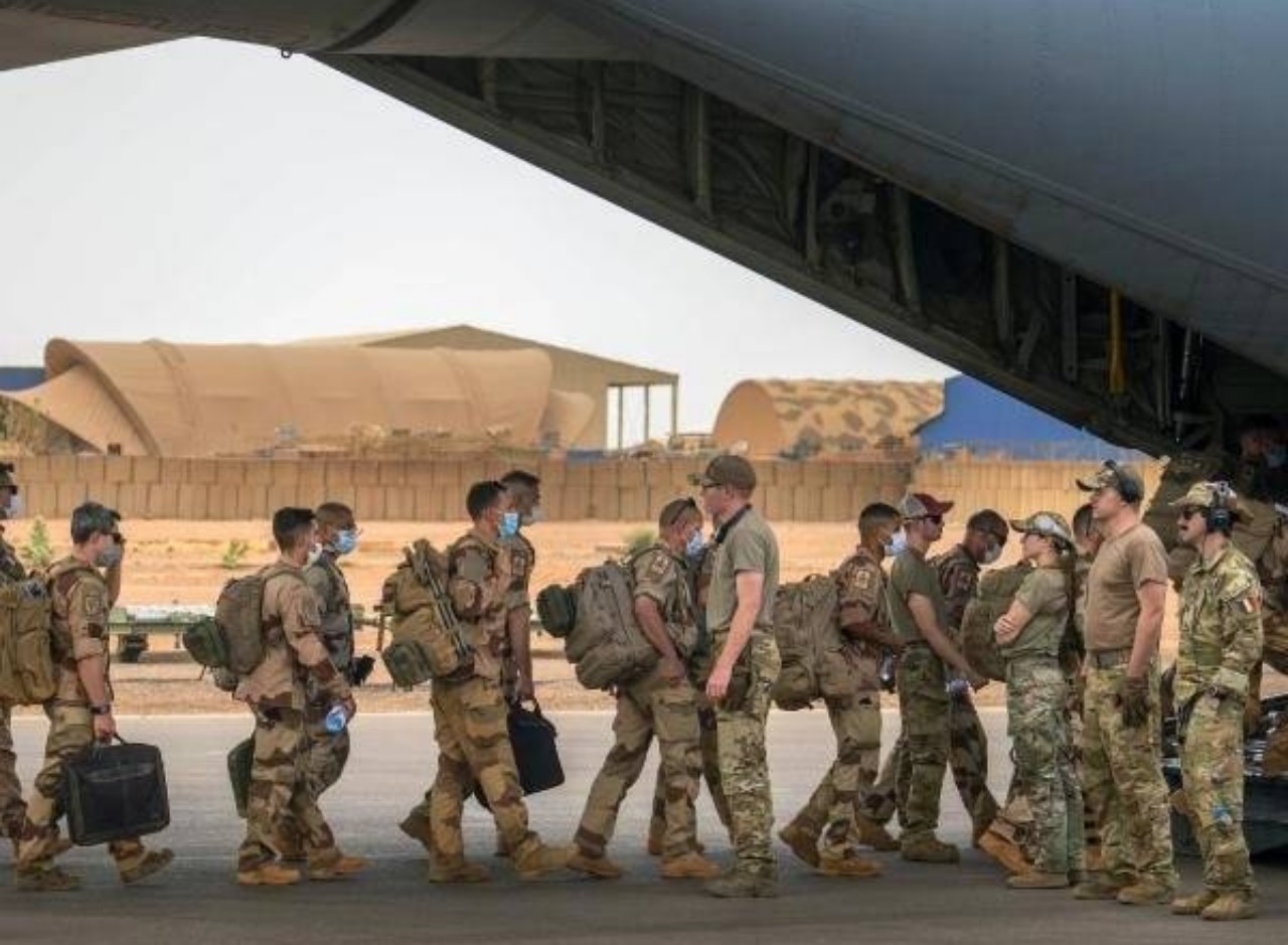 مسار نفوذ أوروبي طويل في إفريقيا يختتم بانسحاب فرنسا من مالي مسار نفوذ أوروبي طويل في إفريقيا يختتم بانسحاب فرنسا من مالي