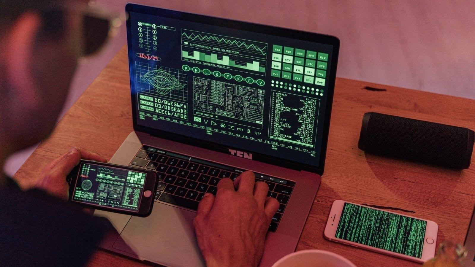 ثغرة جديدة في نظام "أندرويد" تهدد مستعملي الهاتف ثغرة جديدة في نظام "أندرويد" تهدد مستعملي الهاتف