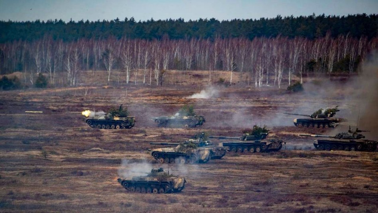 بوادر حرب عالمية ثالثة: روسيا تشن غارات على أوكرانيا وأمريكا تهدد بالرد