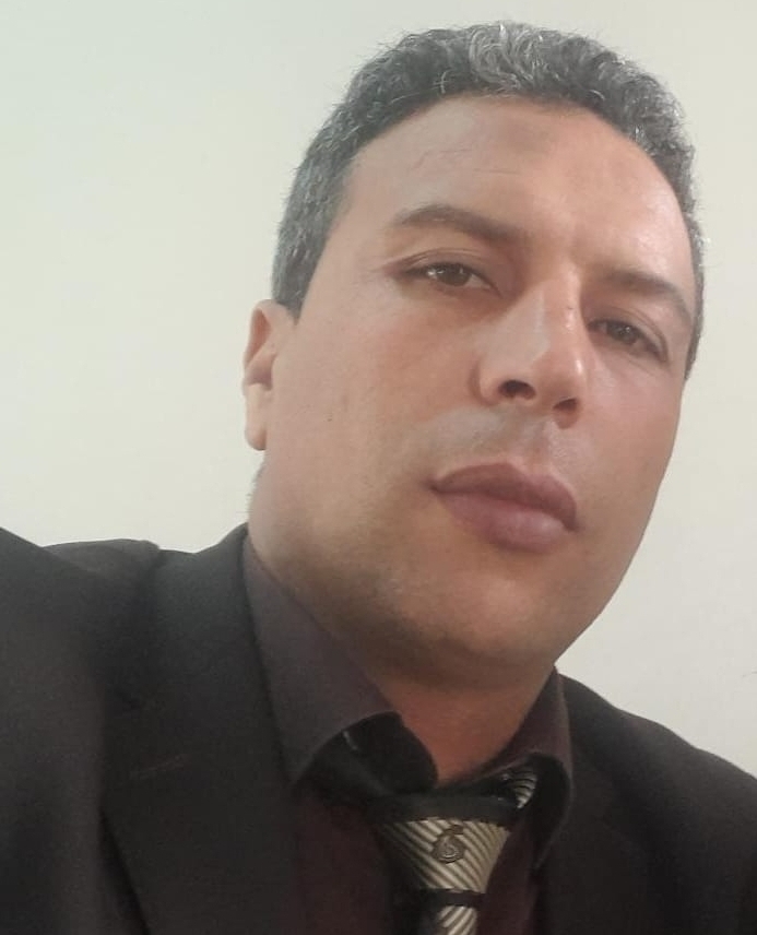 سعيد شگاگ أستاذ في القانون العام والعلوم السياسية بجامعة شعيب الدكالي بالجديدة سعيد شگاگ أستاذ في القانون العام والعلوم السياسية بجامعة شعيب الدكالي بالجديدة