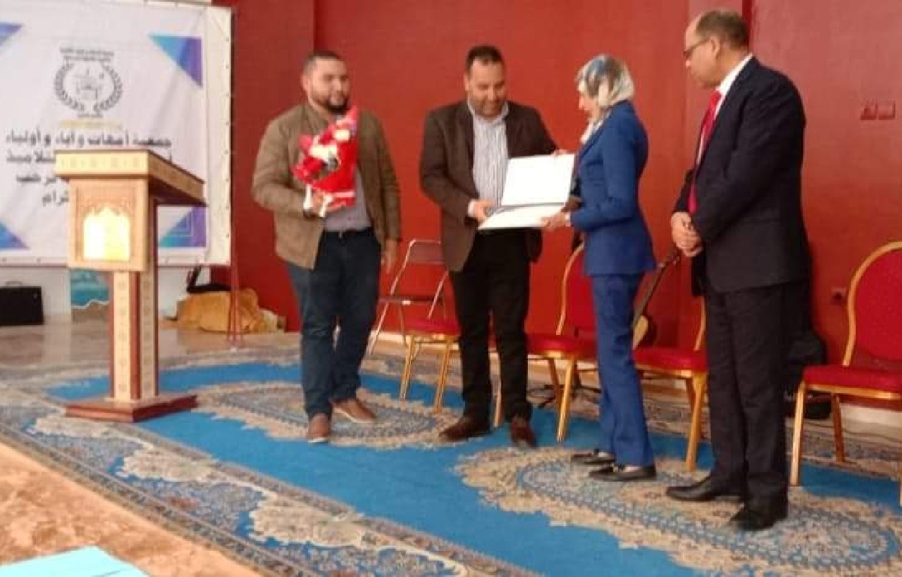 ثانوية المحمدية بالقصر الكبير تحتفي بالإبداع التلاميذي ثانوية المحمدية بالقصر الكبير تحتفي بالإبداع التلاميذي