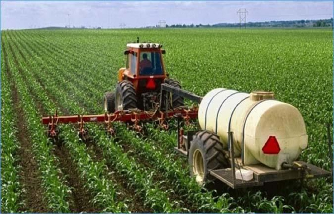 الفلاحون يعيشون أسوأ الظروف بسبب تداعيات الجفاف الفلاحون يعيشون أسوأ الظروف بسبب تداعيات الجفاف