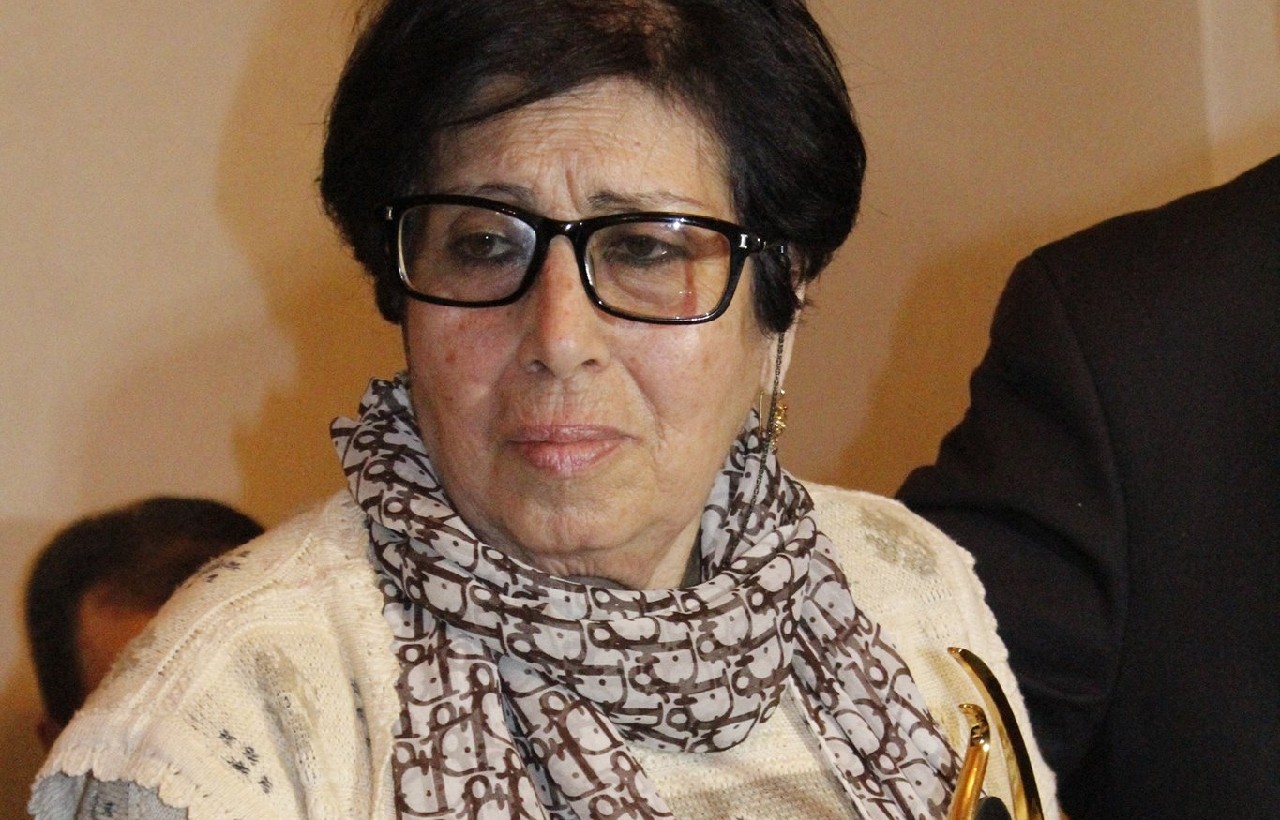 الإعلان عن مؤسسة خناتة بنونة للبحث العلمي للشباب الإعلان عن مؤسسة خناتة بنونة للبحث العلمي للشباب