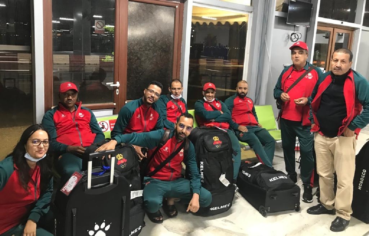 الوفد الإعلامي المغربي يُمنع من مغادرة مطار وهران الوفد الإعلامي المغربي يُمنع من مغادرة مطار وهران