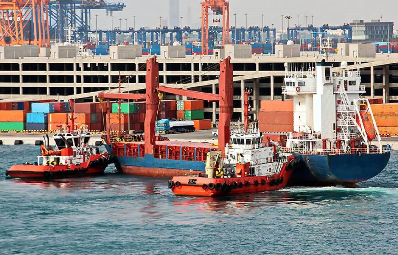 ميناء جدة الإسلامي يعزز الحركة التجارية مع المغرب بـ 6 خطوط