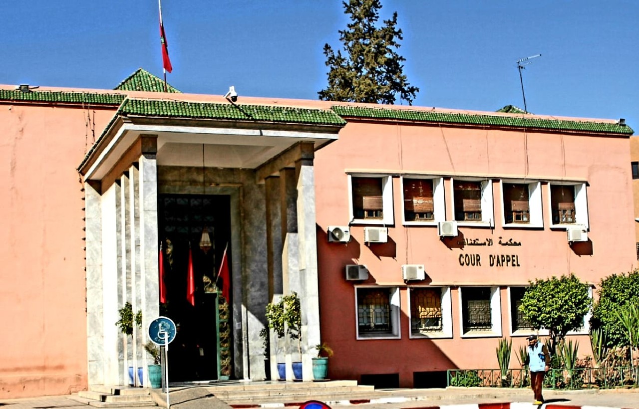 ضحايا طالبوا بشققهم أو استرداد أموالهم فجرهم إلى القضاء ضحايا طالبوا بشققهم أو استرداد أموالهم فجرهم إلى القضاء