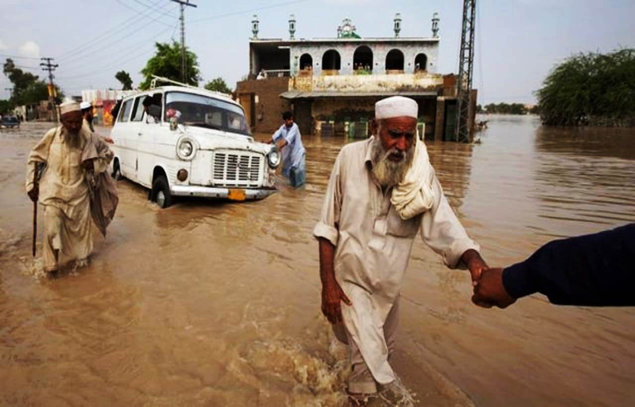 كارثة مناخية وصحية.. مخاوف من انتشار الأمراض بين متضرري الفيضانات في باكستان