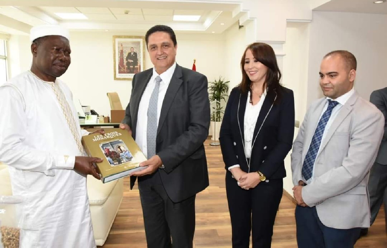 مورو يستقبل الوزير برونو ياپاني مورو يستقبل الوزير برونو ياپاني