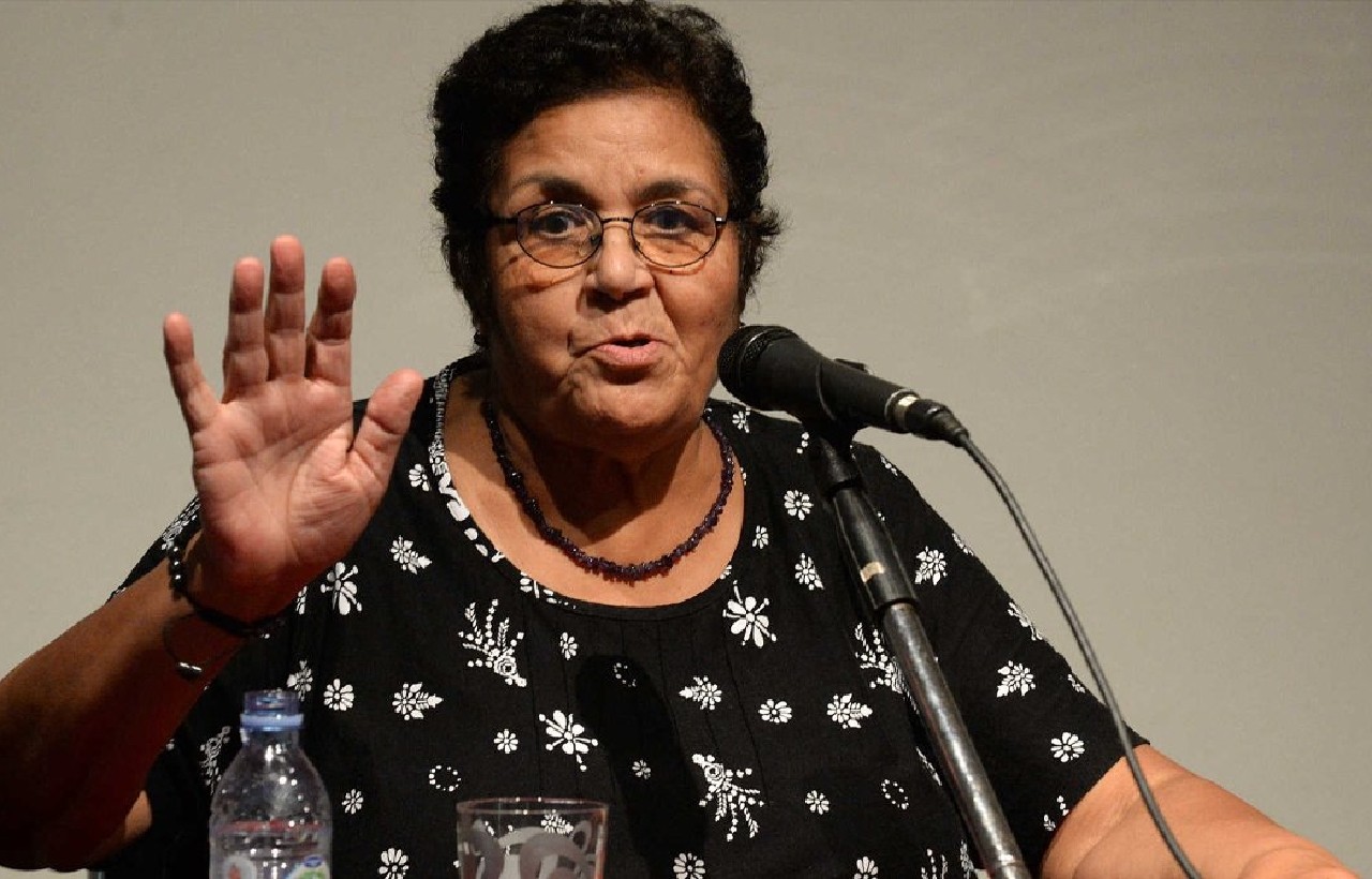 الشنا عائشة تغادر الدنيا إلى دار البقاء الشنا عائشة تغادر الدنيا إلى دار البقاء