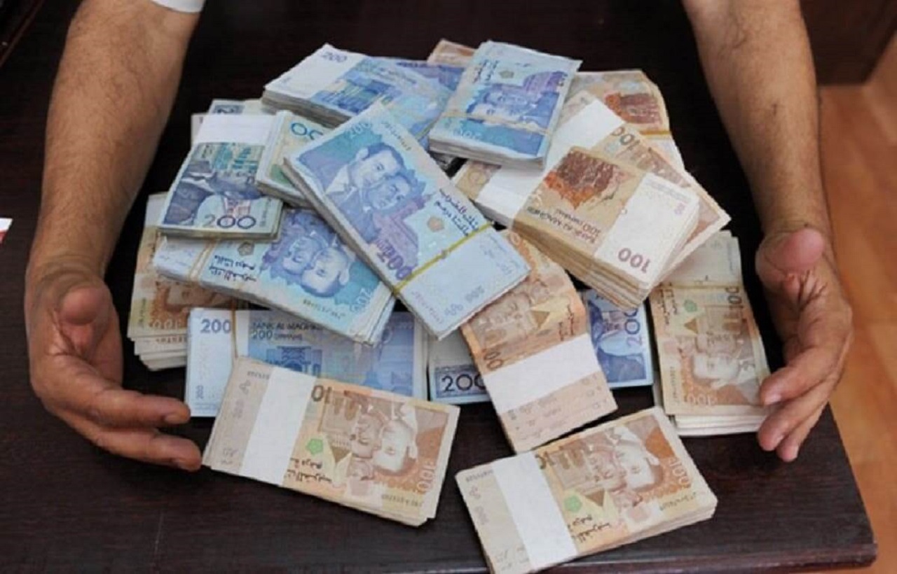 توقيف مسؤولين بالخارجية بتهمة اختلاس أموال من الجالية المغربية