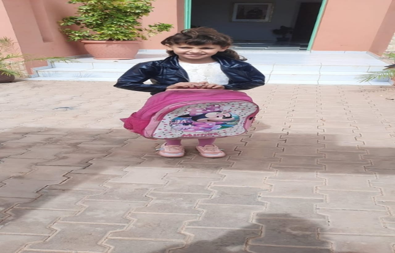 عودة الابتسامة لطفلة من أحضان الشارع إلى انطلاقة جديدة ومتابعة دراستها بأزيلال