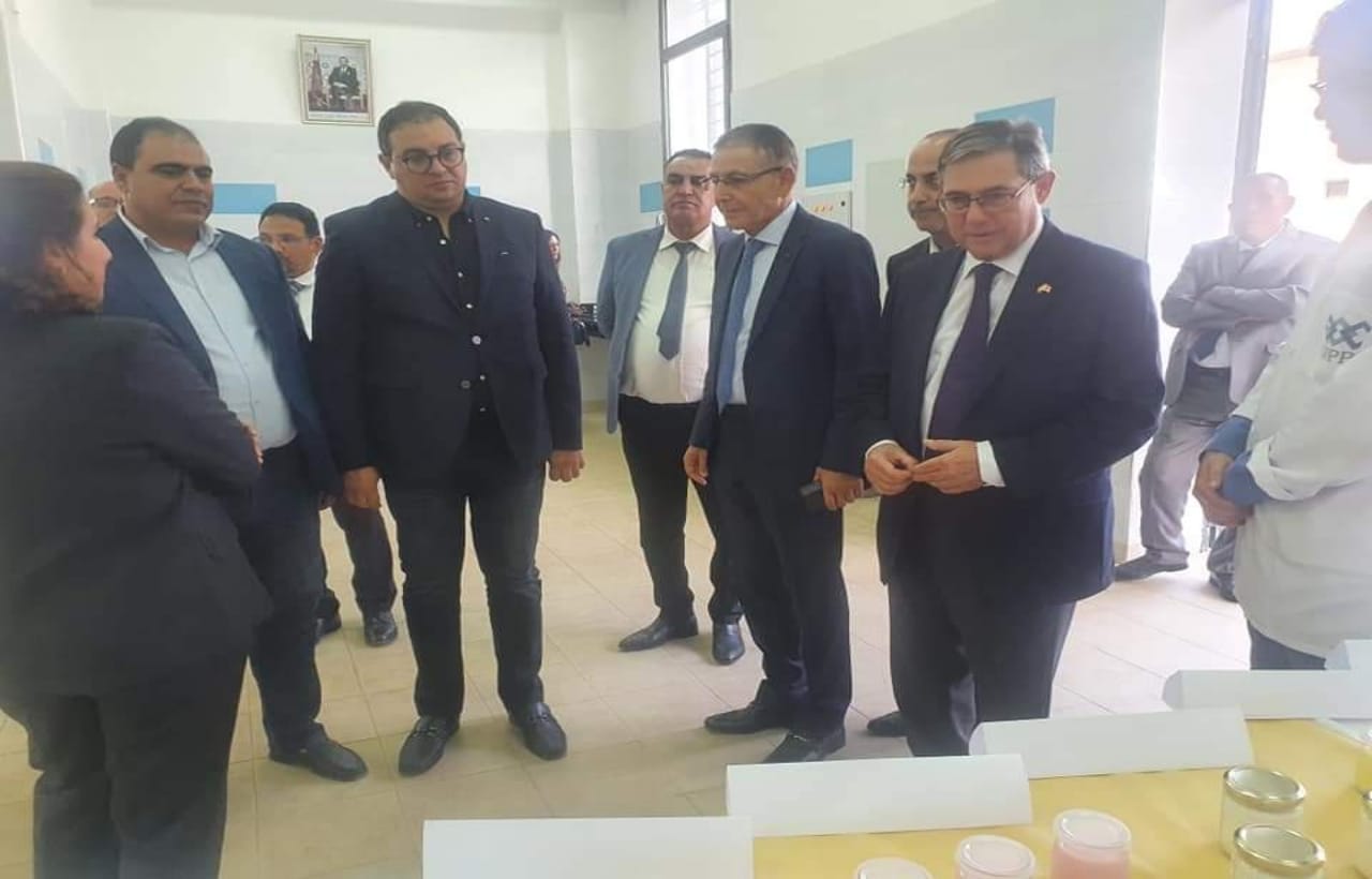 القنصل العام لدولة إسبانيا في زيارة لمنتزه عين أسردون والمتجر التضامني بجهة بني ملال خنيفرة