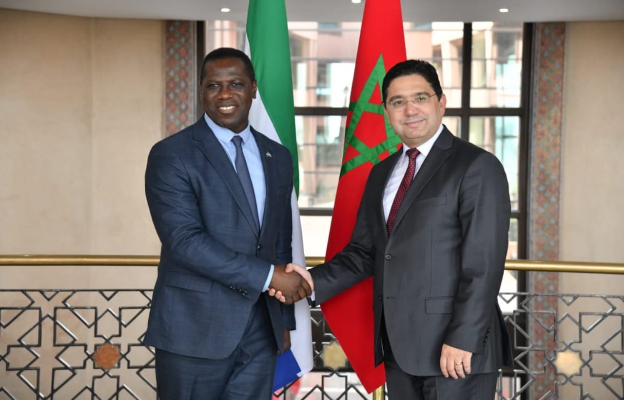 وزير الخارجية المغربي يتباحث مع نظيره السيراليوني