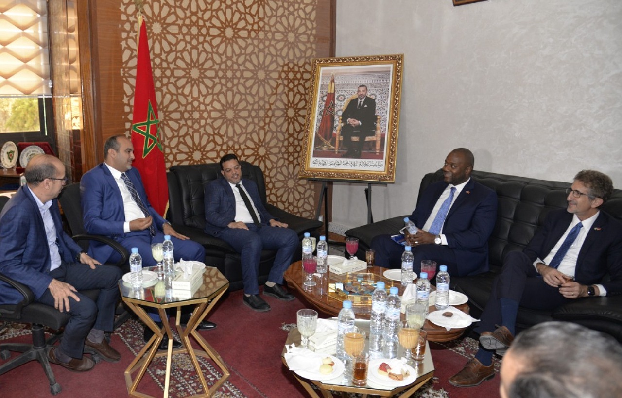 رئيس المجلس الجماعي لآسفي يستقبل القنصل العام الأمريكي  رئيس المجلس الجماعي لآسفي يستقبل القنصل العام الأمريكي