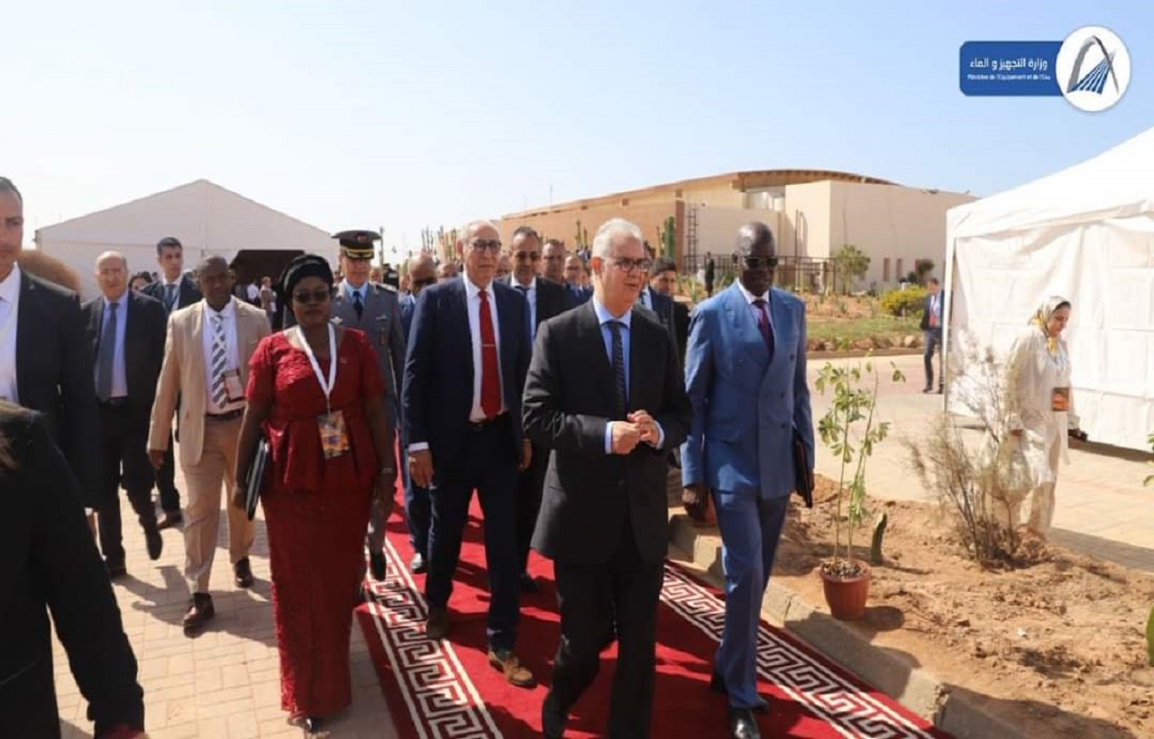 اختتام فعاليات المؤتمر الوطني للطرق بالداخلة بعد ثلاث أيام من الأشغال والورشات واللقاءات الهامة اختتام فعاليات المؤتمر الوطني للطرق بالداخلة بعد ثلاث أيام من الأشغال والورشات واللقاءات الهامة