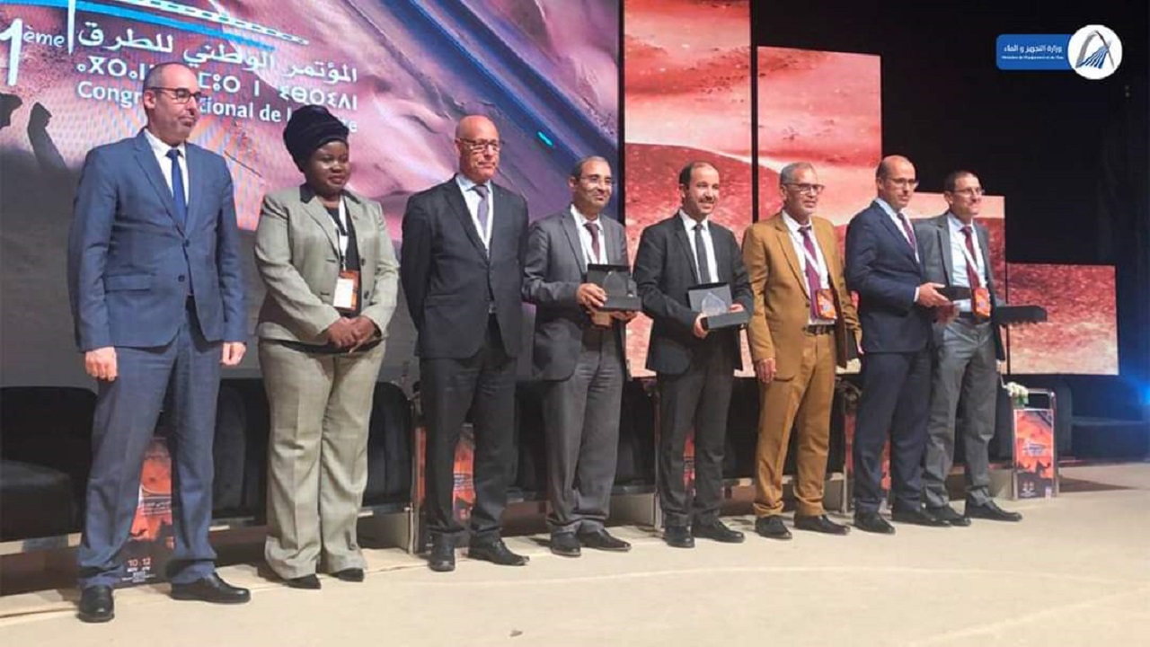 اختتام فعاليات المؤتمر الوطني للطرق بالداخلة بعد ثلاث أيام من الأشغال والورشات واللقاءات الهامة اختتام فعاليات المؤتمر الوطني للطرق بالداخلة بعد ثلاث أيام من الأشغال والورشات واللقاءات الهامة