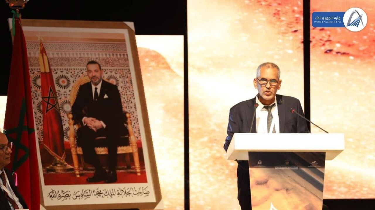 اختتام فعاليات المؤتمر الوطني للطرق بالداخلة بعد ثلاث أيام من الأشغال والورشات واللقاءات الهامة اختتام فعاليات المؤتمر الوطني للطرق بالداخلة بعد ثلاث أيام من الأشغال والورشات واللقاءات الهامة