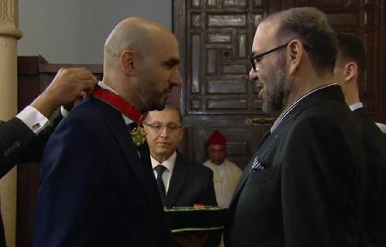 جلالة الملك يستقبل أعضاء المنتخب الوطني ويوشحهم بأوسمة ملكية جلالة الملك يستقبل أعضاء المنتخب الوطني ويوشحهم بأوسمة ملكية