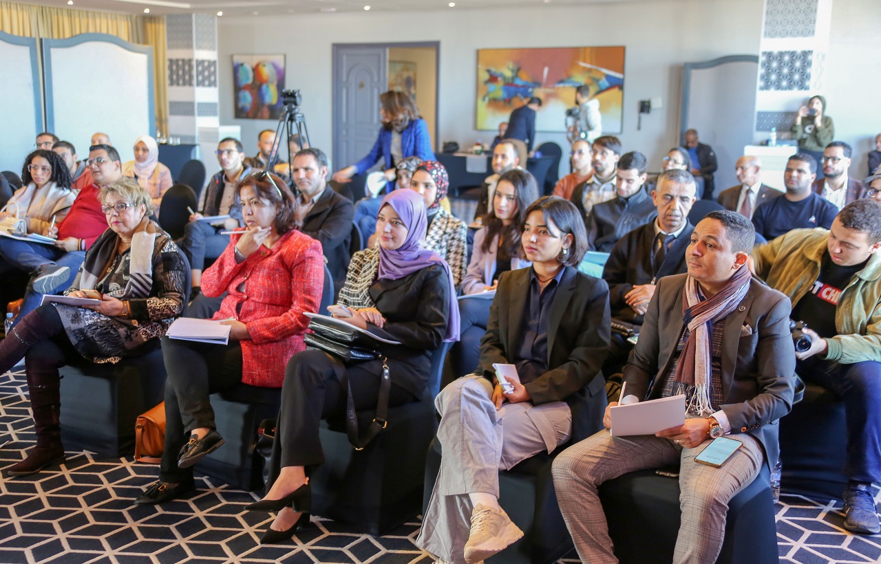 فاعلون يؤكدون استهداف المغرب بالأخبار الزائفة ويقترحون سبل مواجهتها فاعلون يؤكدون استهداف المغرب بالأخبار الزائفة ويقترحون سبل مواجهتها