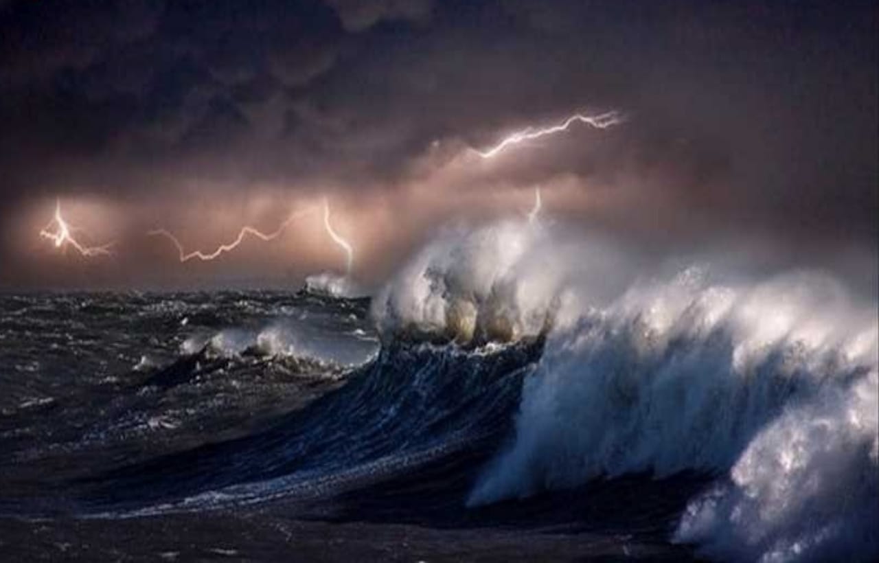 هل تصل عاصفة "جيرارد" القوية إلى المغرب؟