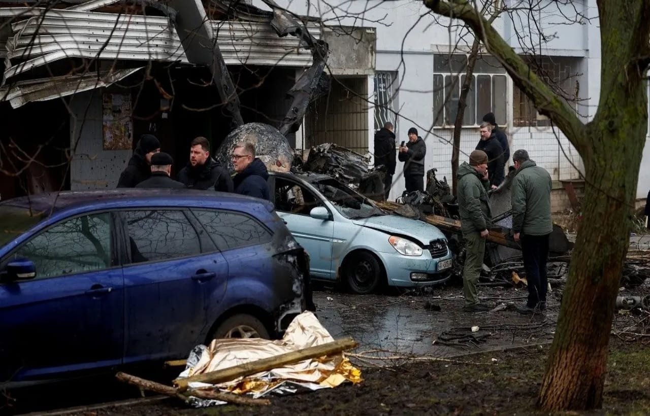 مصرع وزير الداخلية الأوكراني و15 آخرين جرّاء تحطّم مروحية في كييف