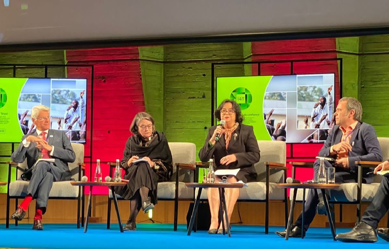 أخرباش توصي المنصات الرقمية إعتماد الإنصاف والتنوع الثقافي واللغوي أخرباش توصي المنصات الرقمية إعتماد الإنصاف والتنوع الثقافي واللغوي