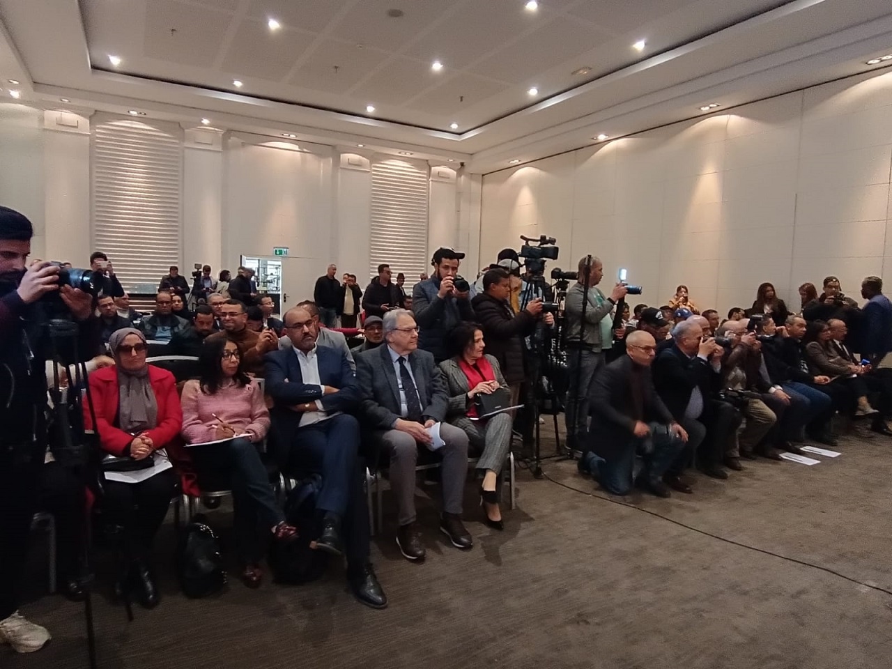 قياديو نقابة الصحافة وجمعية الناشرين يدققون في مقتضيات الاتفاق الاجتماعي قياديو نقابة الصحافة وجمعية الناشرين يدققون في مقتضيات الاتفاق الاجتماعي