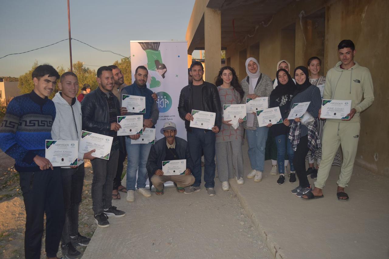 قافلة طبية وتدريبية تكسر عزلة دوار بني عسى قافلة طبية وتدريبية تكسر عزلة دوار بني عسى