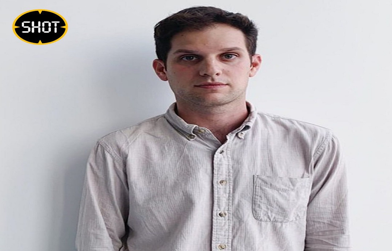 احتجاز صحفي أمريكي من صحيفة "وول ستريت جورنال" في روسيا احتجاز صحفي أمريكي من صحيفة "وول ستريت جورنال" في روسيا