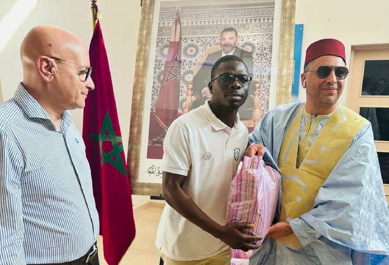 وجدة.. لجنة مغاربة العالم تشرف على مبادرة "التآخي مع الطلبة الأفارقة في المغرب" وجدة.. لجنة مغاربة العالم تشرف على مبادرة "التآخي مع الطلبة الأفارقة في المغرب"