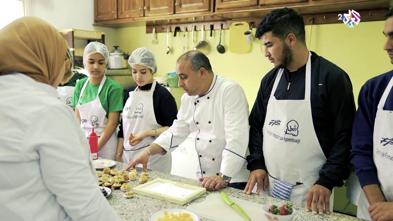 برنامج "أثر" يستعرض المبادرات الإنسانية المغربية على قناة العربي 2 برنامج "أثر" يستعرض المبادرات الإنسانية المغربية على قناة العربي 2