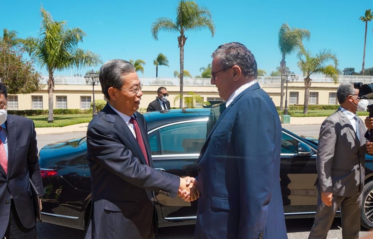 أخنوش يبحث مع وفد صيني سبل تعزيز التعاون بين البلدين