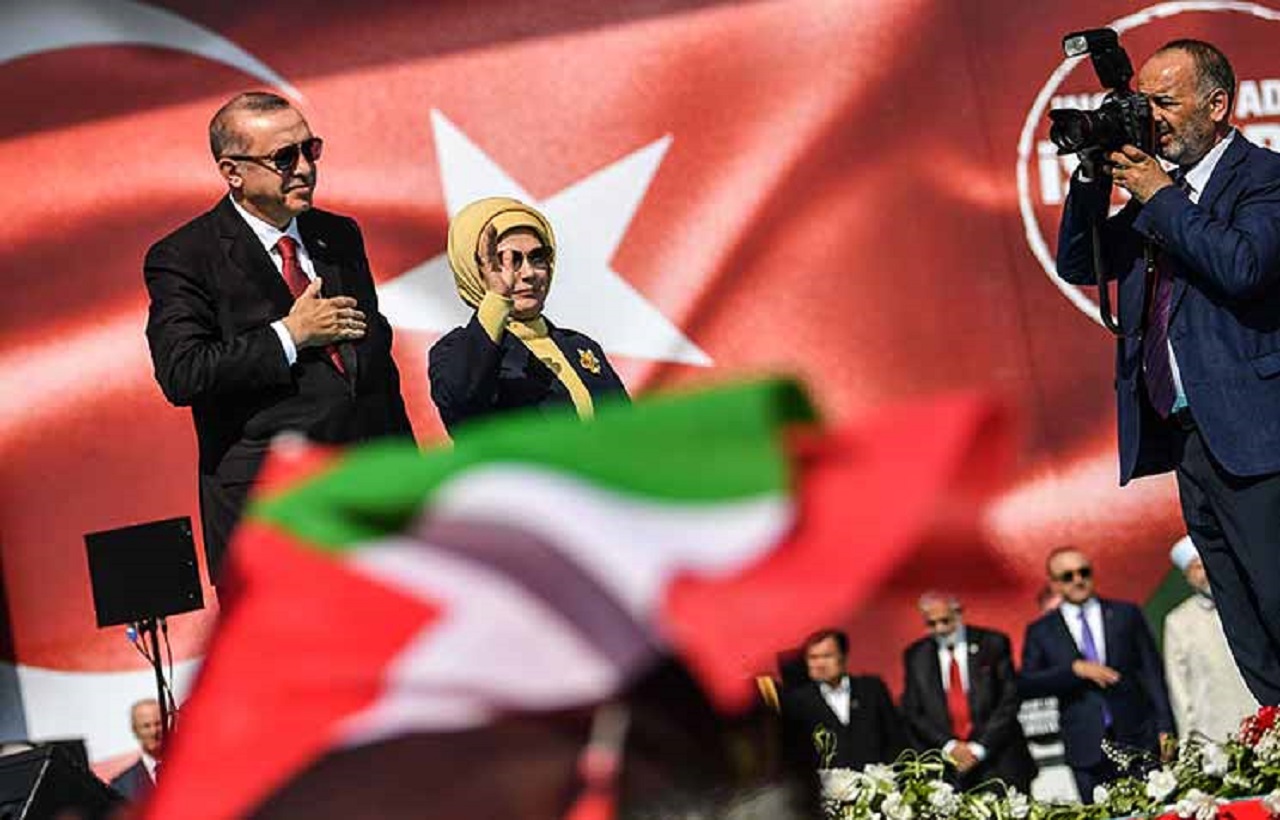 زوجة أردوغان تكشف هوية الفائز في انتخابات تركيا