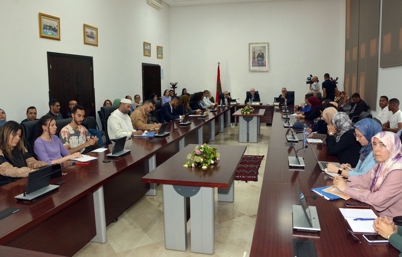 العدد 16 لمجلة "أسيناك" يسلط الضوء على الكتابة والتأليف باللغة الأمازيغية العدد 16 لمجلة "أسيناك" يسلط الضوء على الكتابة والتأليف باللغة الأمازيغية