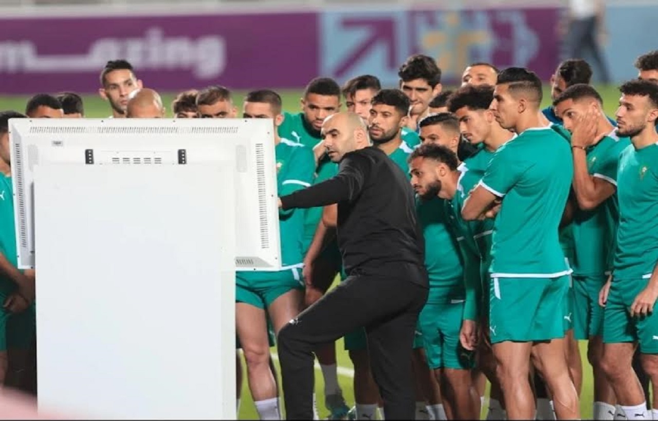 وليد الركراكي يعقد ندوة صحفية بالمعمورة للحديث عن المباراتين: أسود الأطلس تبدأ اليوم تحضيراتها لمواجهتي الرأس الأخضر وجنوب افريقيا